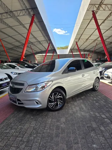 Chevrolet Onix JOY HATCH 1.0 8V FLEX MEC. 4P 2018