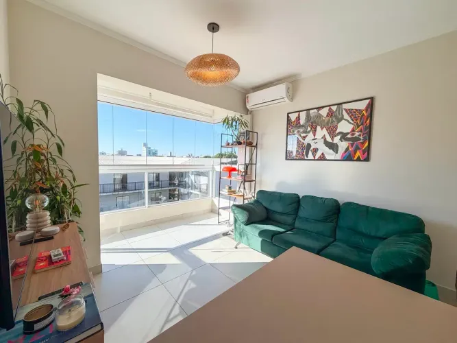 Apartamento semi mobiliado à venda em Tijucas