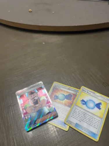 2 doce raros e 1 juíz bom para jogar Pokémon tcg
