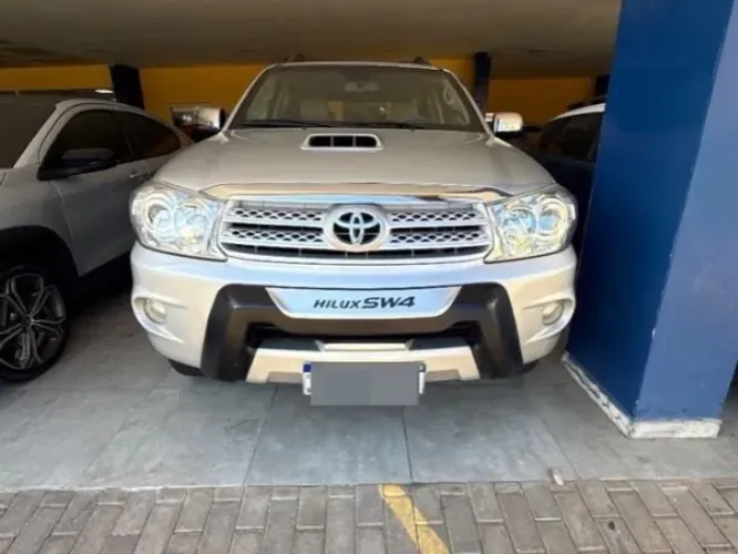 Toyota Hilux SW4 SRV D4-d 4X4 3.0 TDI Dies. AUT 2009