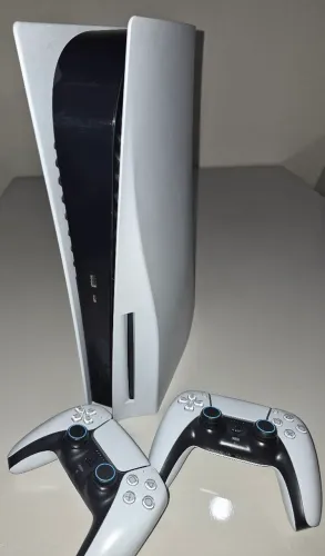 PS5 FAT + 2 CONTROLES (MÍDIA FÍSICA)