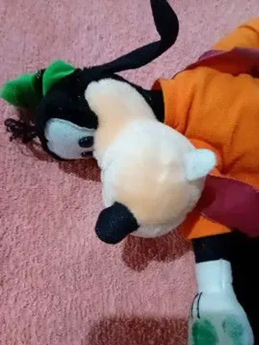 Pelúcia do pateta, usado em bom estado