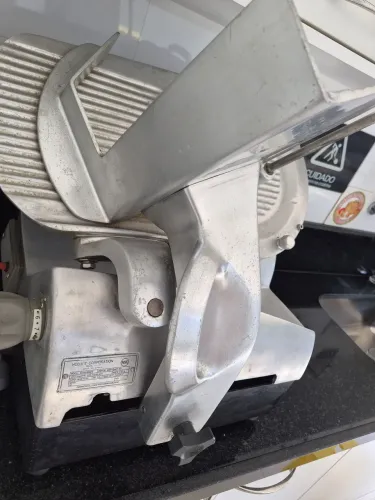 VENDO FATIADOR AUTOMÁTICO 