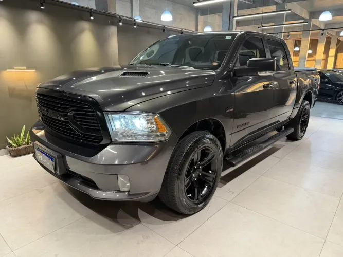 Ram Classic R/T 5.7 CD V8 4X4 Aut. 2022