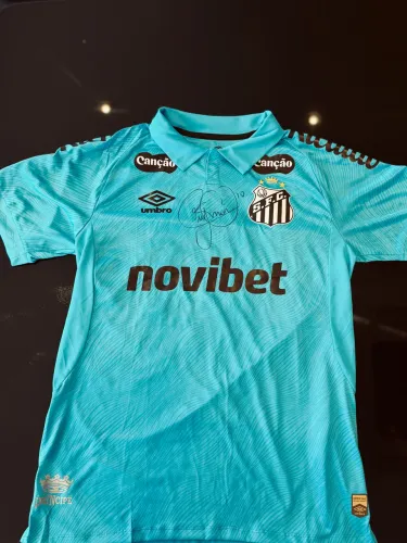 Camisa santos 1/2/3 26/27 autografados pelo astro brasileiro Neymar Jr