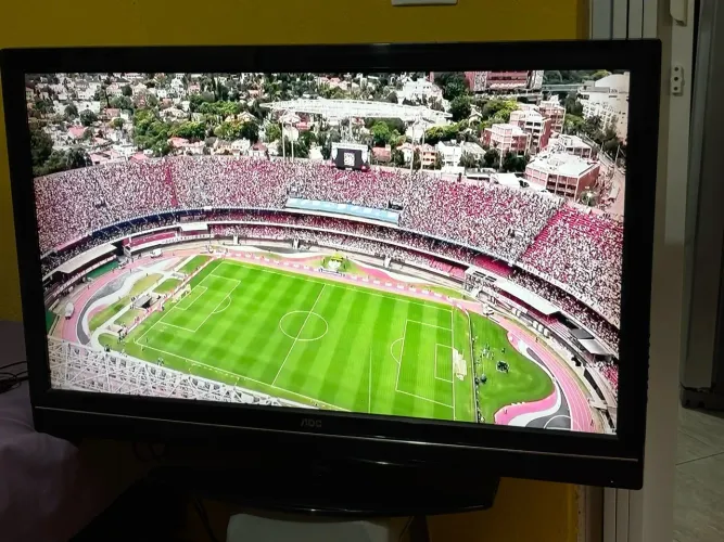 Vende se uma tv