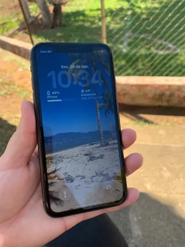 Vende-se IPhone 11 de 128 gb funcionando perfeitamente 