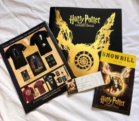 livro programa harry potter and the cursed child broadway tom felton