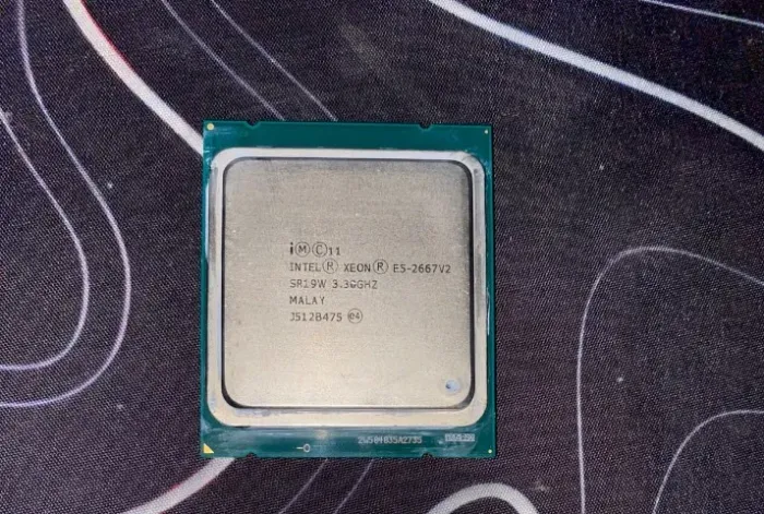 Processador XEON E5 2667V2
