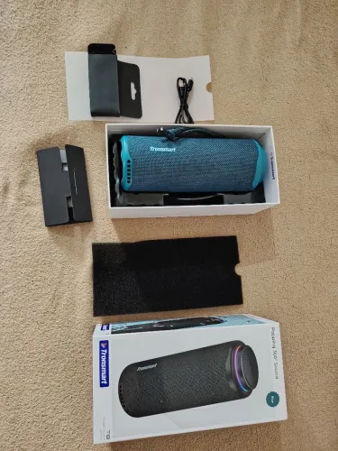 Vendo tronsmart t8 top demais com bateria de longa duração e também aprova de agua novinh