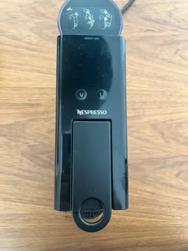 Cafeteira Nespresso Compacta