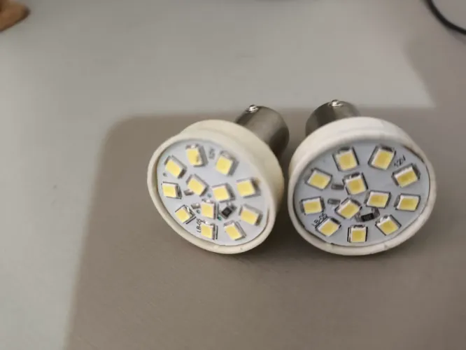 Lâmpadas de leds, forro porta, Corsa Hatch 2012