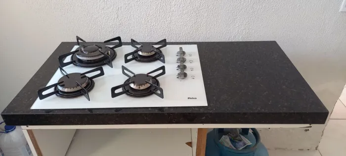 Fogão cooktop Philco + Base granito + Móvel projetado