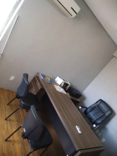 Sala comercial ampla no Centro.