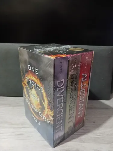 Livro Box Divergente Em Inglês - Veronica Roth Lacrado 3 Livros