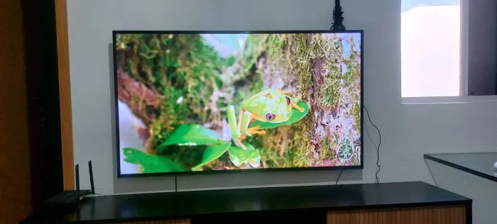 TV SAMSUNG 55 POLEGADAS (PEQUENO DEFEITO)