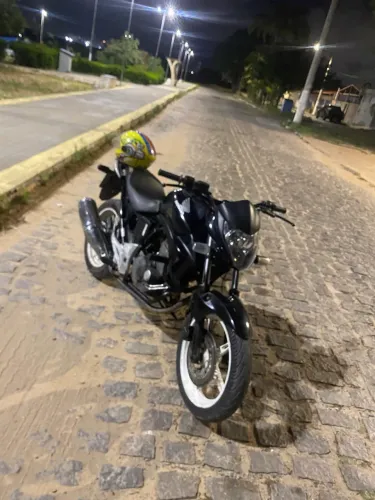 CB 300