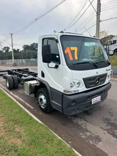 MERCEDES BENZ 1016 4X2 3/4 CHASSI -ANO 2017