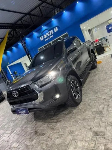 Toyota Hilux CD SRX 4X4 2.8 TDI 16V Diesel Aut. 2023