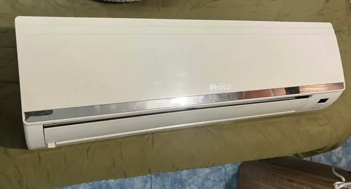 Vendo ar-condicionado Split Philco 12.000 BTUs, 220V