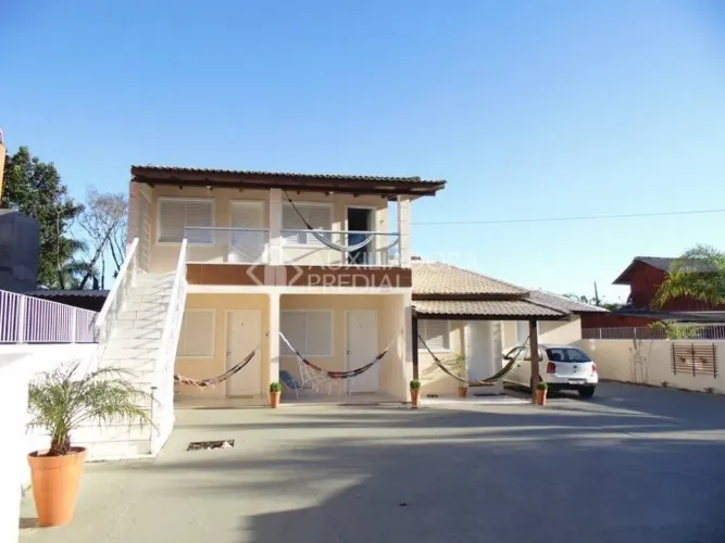 Comercial no bairro São João do Rio Vermelho