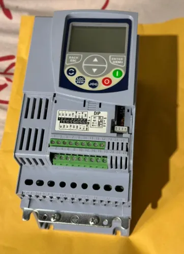 INVERSOR CFW 500 - 5CV
