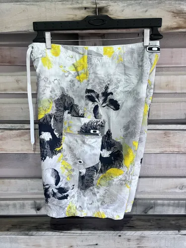 Bermuda Oakley vintage floral