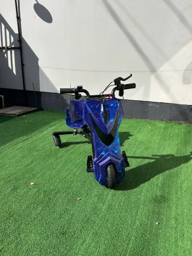 Triciclo Elétrico Drift Infantil - Semi Novo