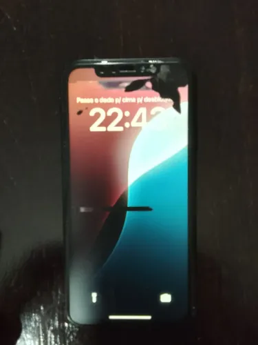 iPhone XR - TELA TRINCADA porém funcionando perfeitamente - 64 GB