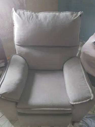 Vendo poltrona reclinável pra descanso