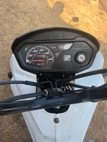 Pop 110i ano 2018 com apenas 17.390km