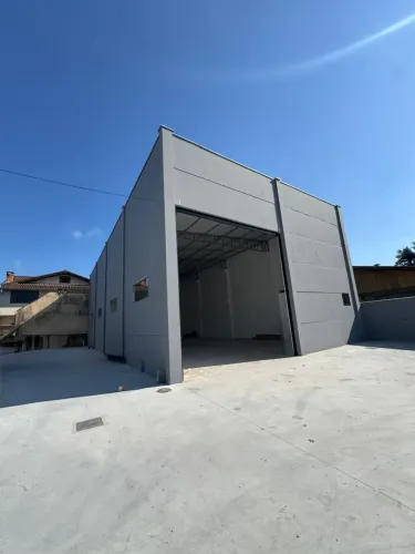 Galpao para locação - 260m² Bairro Iririu - Joinville.