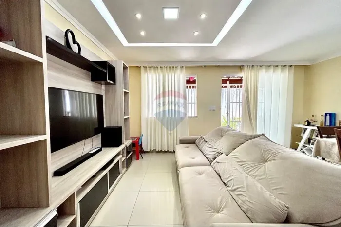 Casa Duplex com 3/4 em condomínio fechado - Lauro de Freitas