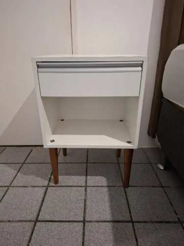 Mesa de Cabeceira