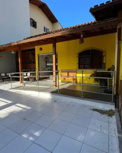 Casa Comercial/Residencial Reformada com 420m² em Jabour  Vitória/ES | 4 Salas, Área Verde