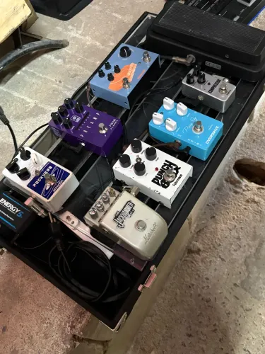 Pedais de guitarra