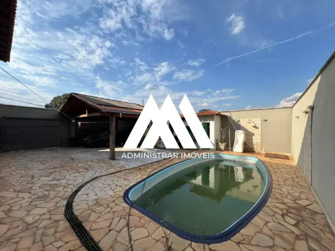 Vendo casa com 03 quartos e 01 Suíte no Morro do Engenho - Itaúna/Mg!!