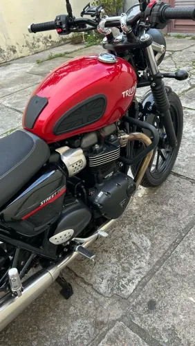 Triumph Street Twin 900cc
