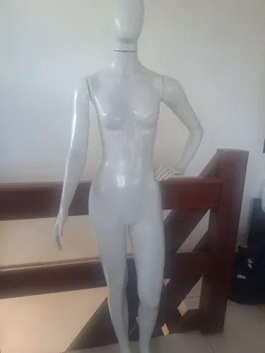 Vendo um maniquim slim
