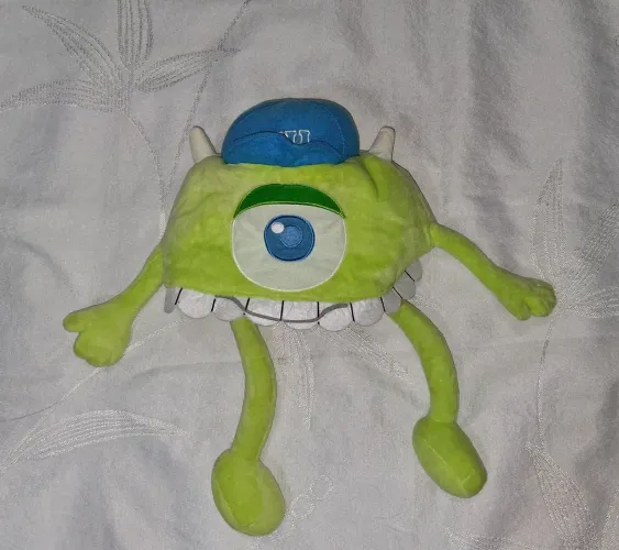 gorro monstros sa disney verde