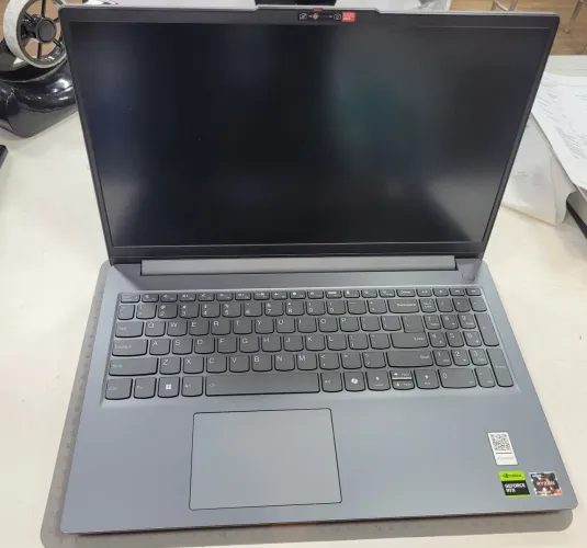 NOTEBOOK LENOVO LOQ-E RYZEN 7 - RTX 4050