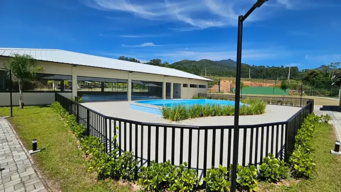 Condominio Floreville em Caldas da Imperatriz - Santo Amaro da Imperatriz - SC