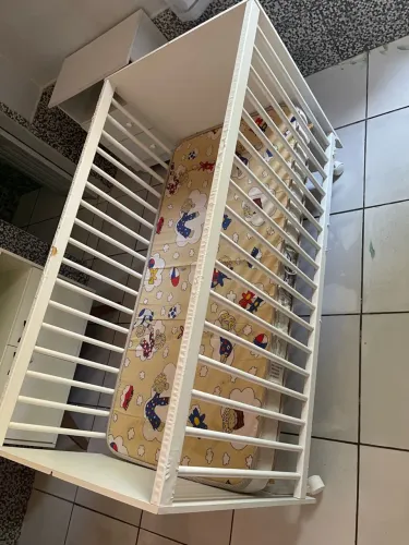 Berço infantil com colchão