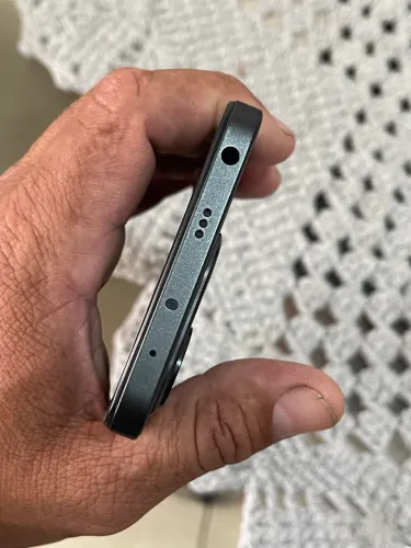 Redmi note 14 com nota fiscal e caixa vendo ou troco por notebook.