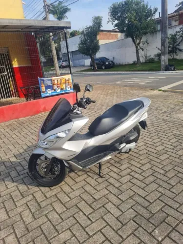 Honda PCX - 2018, em Ótimo Estado!