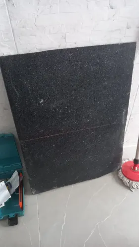 Pedra de granito preto São Gabriel escovado