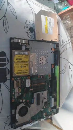 notebook desmontado em um único lote - sem testes recente + teclado e carcaças