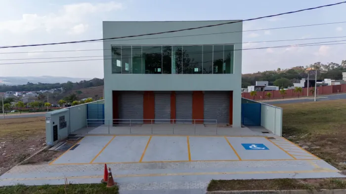 Galpão Comercial 2 Pavimentos em Frente aos Jardins Porto e Barcelona