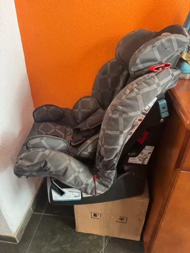 Vende-se Cadeirinha Veicular