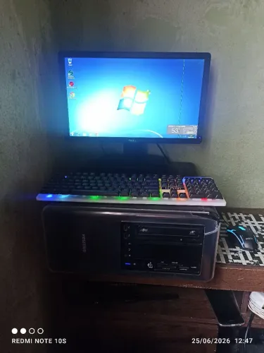 desktop da marca Positivo